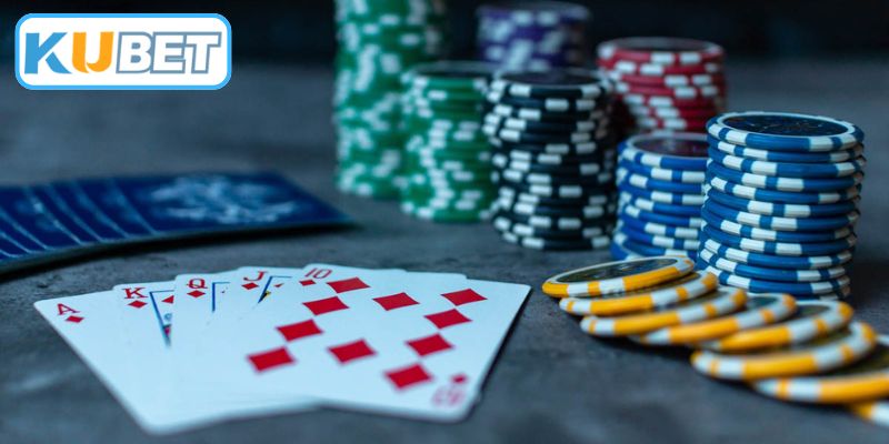 Thấu hiểu tường tận luật chơi bài Poker trực tuyến